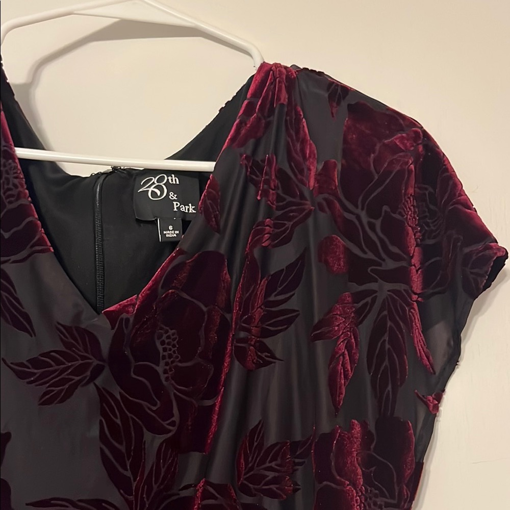 Chic Black and Red Floral Midi Dress